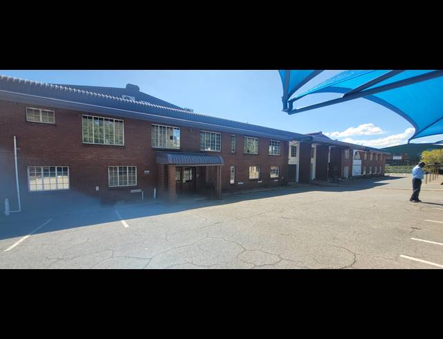 4,550M² WAREHOUSE TO LET IN ROBERTVILLE